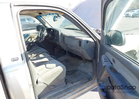 2003 Chevrolet Silverado 1500 Ls z USA, uszkodzony, nr VIN 1GCEC14V93E293381